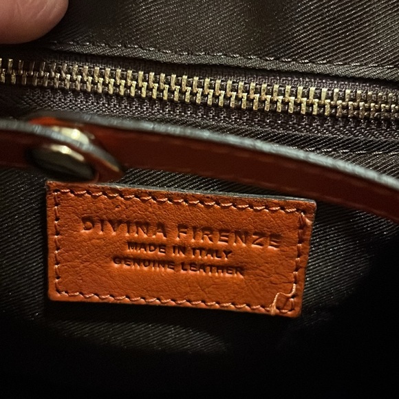 Backpack/purse in a beautiful orange. Made in Italy. - Picture 7 of 7